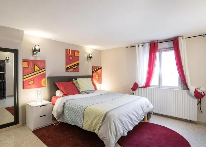 Appartement Independant En Maison A 15 Min De Lyon