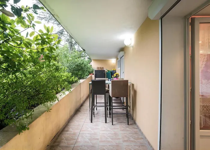 Appartement Independant En Maison A 15 Min De Lyon