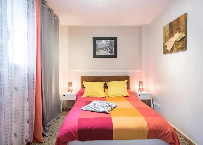 Appartement Independant En Maison A 15 Min De Lyon